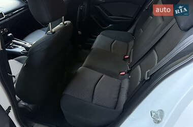 Седан Mazda 3 2014 в 
