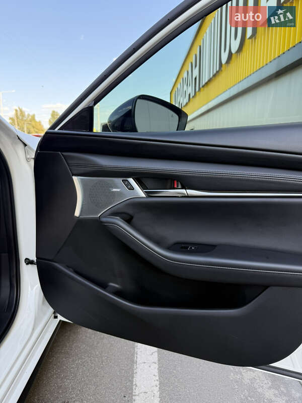 Хэтчбек Mazda 3 2021 в Киеве