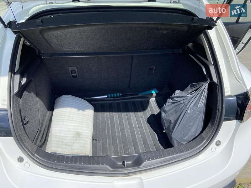 Хэтчбек Mazda 3 2010 в Львове