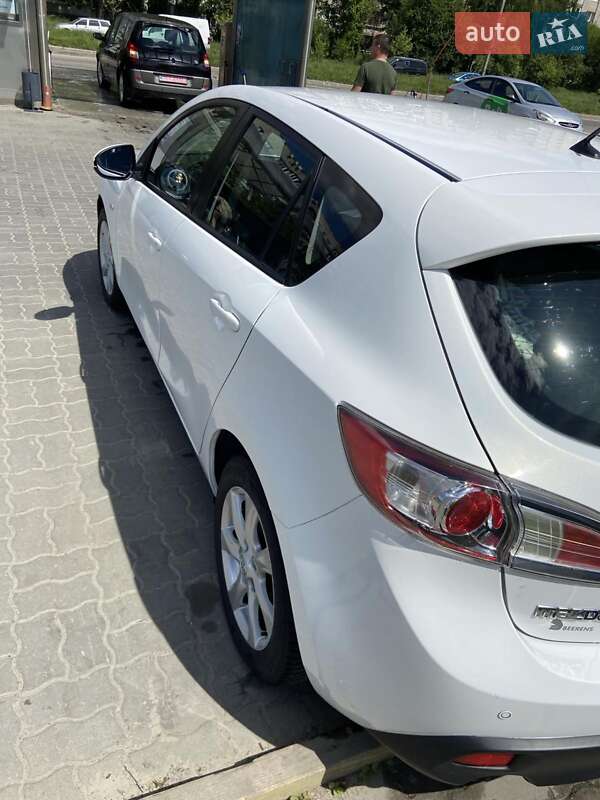 Хэтчбек Mazda 3 2010 в Львове