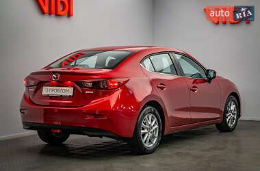 Седан Mazda 3 2015 в 