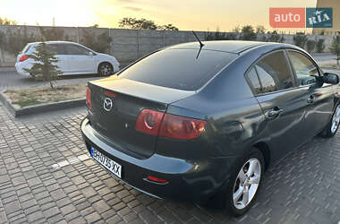 Седан Mazda 3 2004 в 