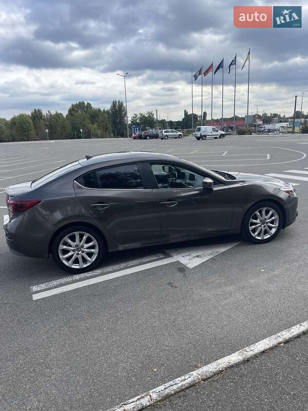 Седан Mazda 3 2014 в Киеве