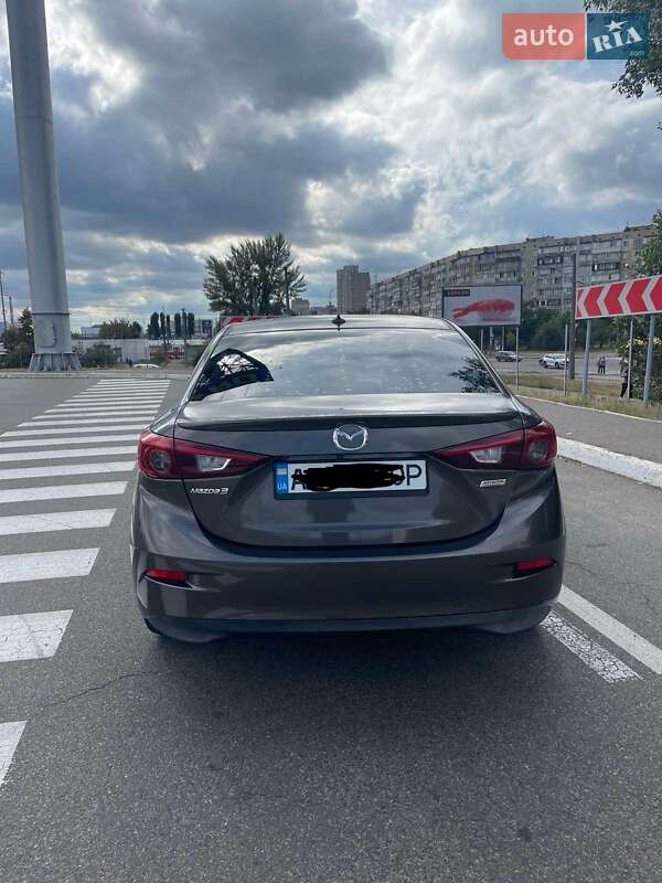 Седан Mazda 3 2014 в Киеве