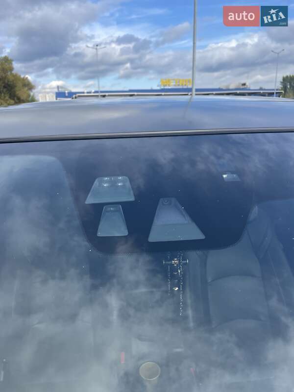 Седан Mazda 3 2014 в Киеве