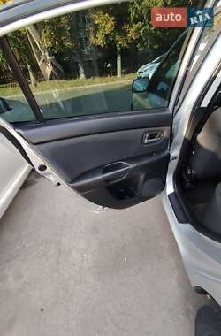 Седан Mazda 3 2005 в 