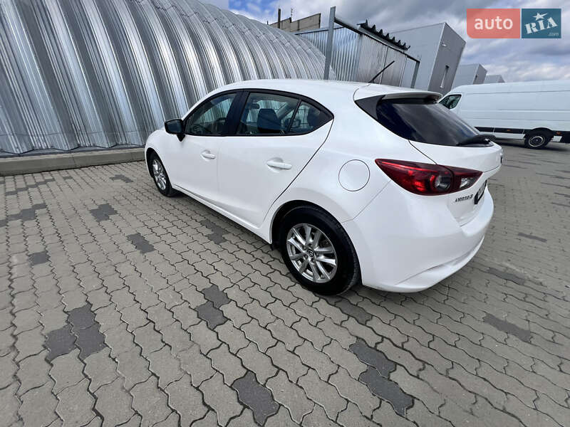 Хэтчбек Mazda 3 2017 в Львове