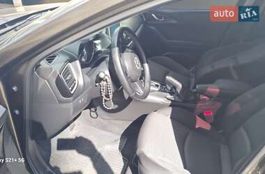 Седан Mazda 3 2014 в 