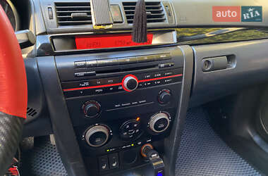 Седан Mazda 3 2005 в 