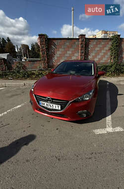 Хетчбек Mazda 3 2015 в Рівному