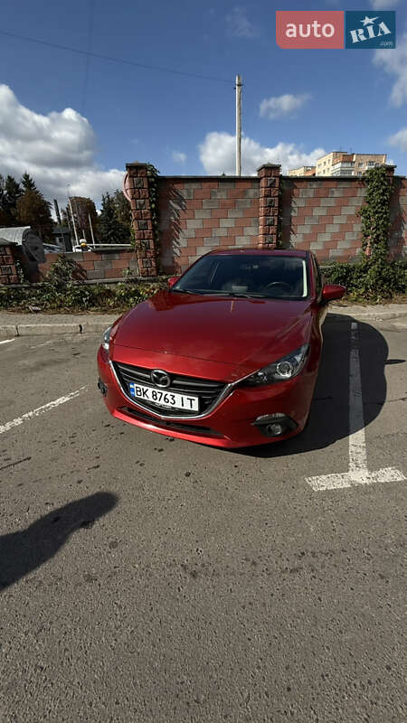 Хэтчбек Mazda 3 2015 в 