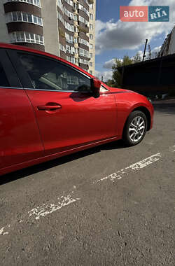 Хэтчбек Mazda 3 2015 в 