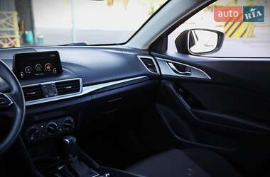 Седан Mazda 3 2018 в 