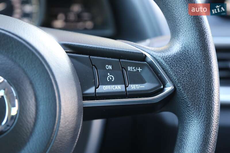 Седан Mazda 3 2018 в Киеве фото 22 Седан Mazda 3 2018 в Киеве