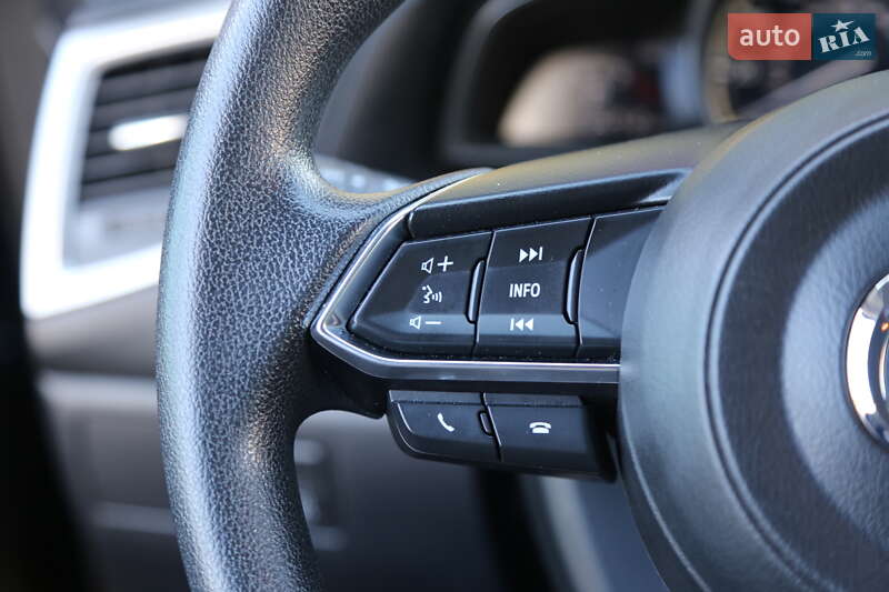 Седан Mazda 3 2018 в Киеве фото 23 Седан Mazda 3 2018 в Киеве