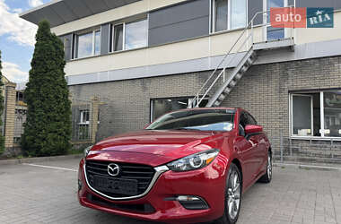 Седан Mazda 3 2018 в 