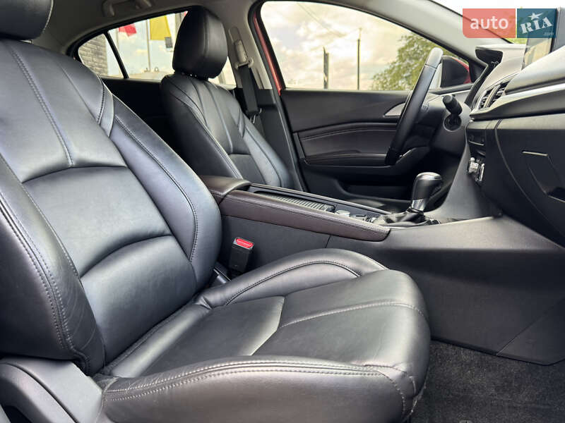 Седан Mazda 3 2018 в Харькове