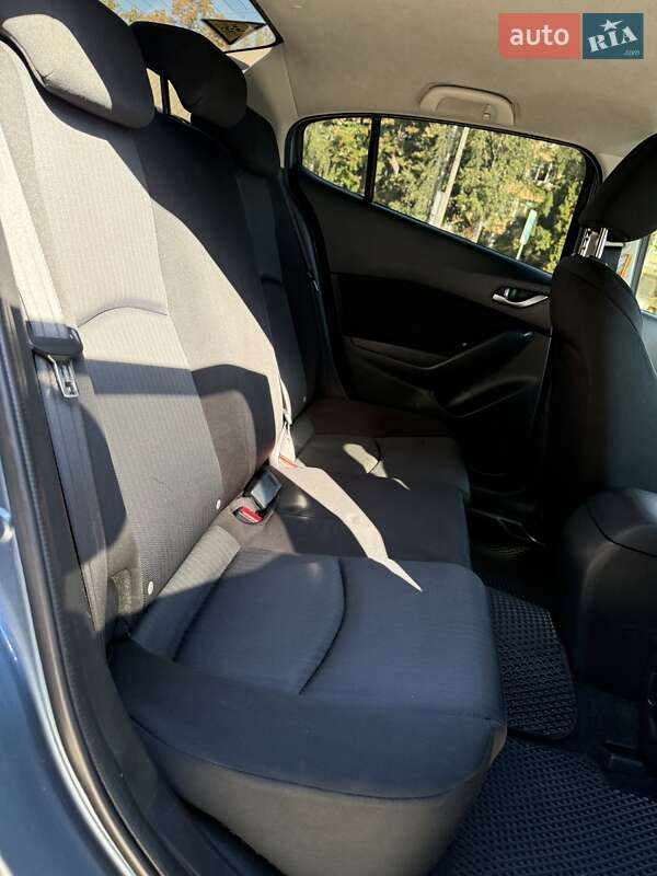 Седан Mazda 3 2015 в Белой Церкви