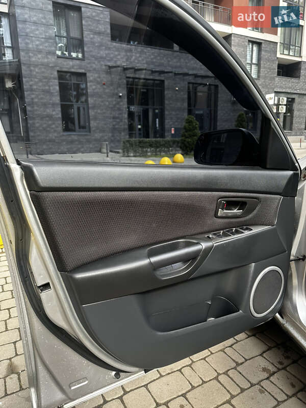 Хэтчбек Mazda 3 2007 в Киеве