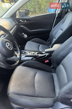 Седан Mazda 3 2013 в 