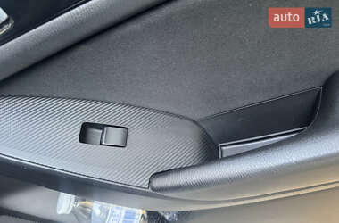Седан Mazda 3 2013 в 