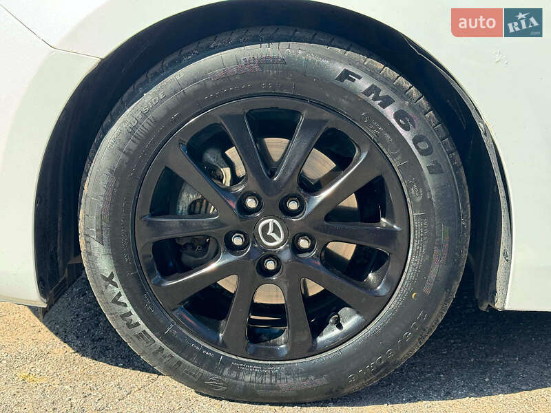 Седан Mazda 3 2014 в Виннице