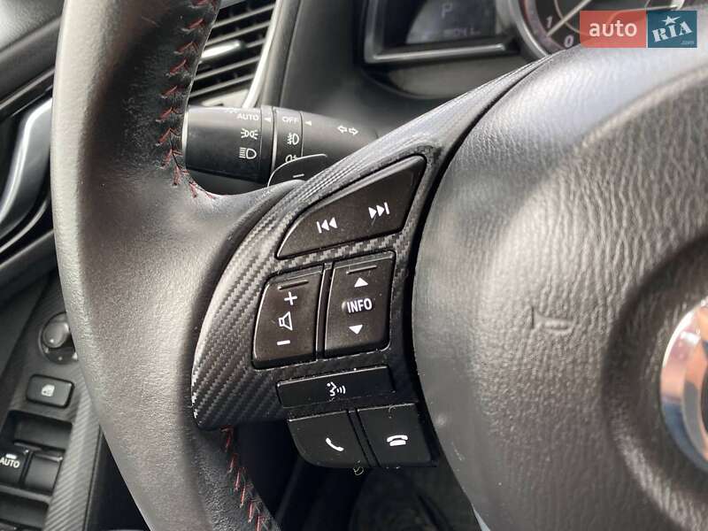 Седан Mazda 3 2014 в Львове