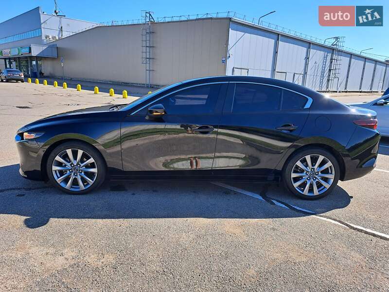 Седан Mazda 3 2019 в Киеве