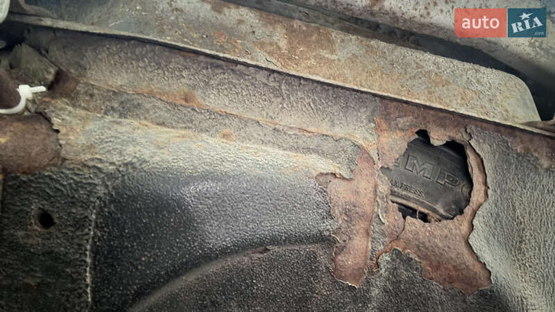 Седан Mazda 3 2004 в Старых Петровцах