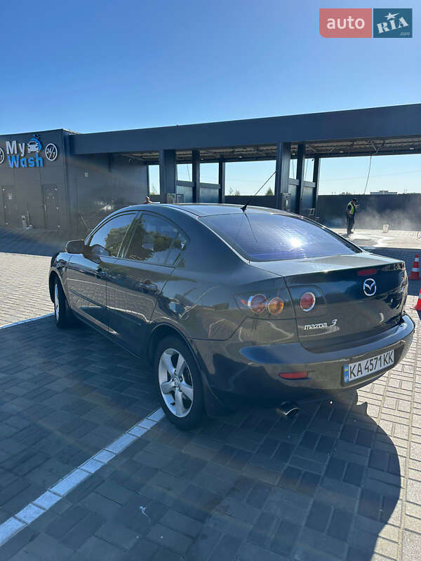 Седан Mazda 3 2006 в Киеве