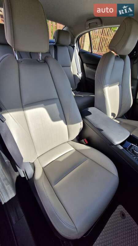 Седан Mazda 3 2019 в Днепре