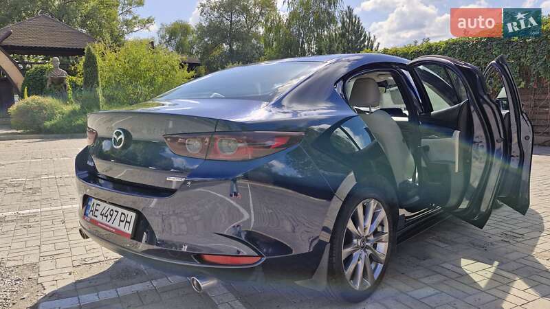 Седан Mazda 3 2019 в Днепре