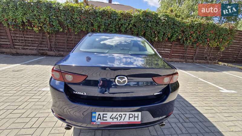 Седан Mazda 3 2019 в Днепре