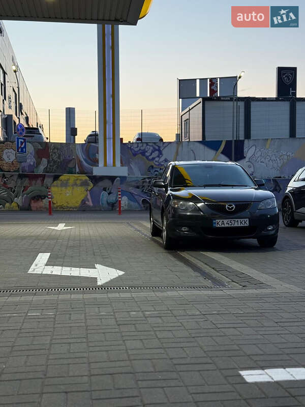 Седан Mazda 3 2006 в Киеве