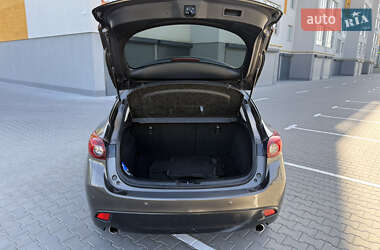 Хэтчбек Mazda 3 2014 в 