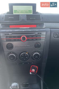 Хэтчбек Mazda 3 2006 в 