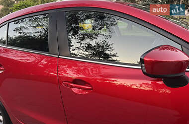 Седан Mazda 3 2016 в 