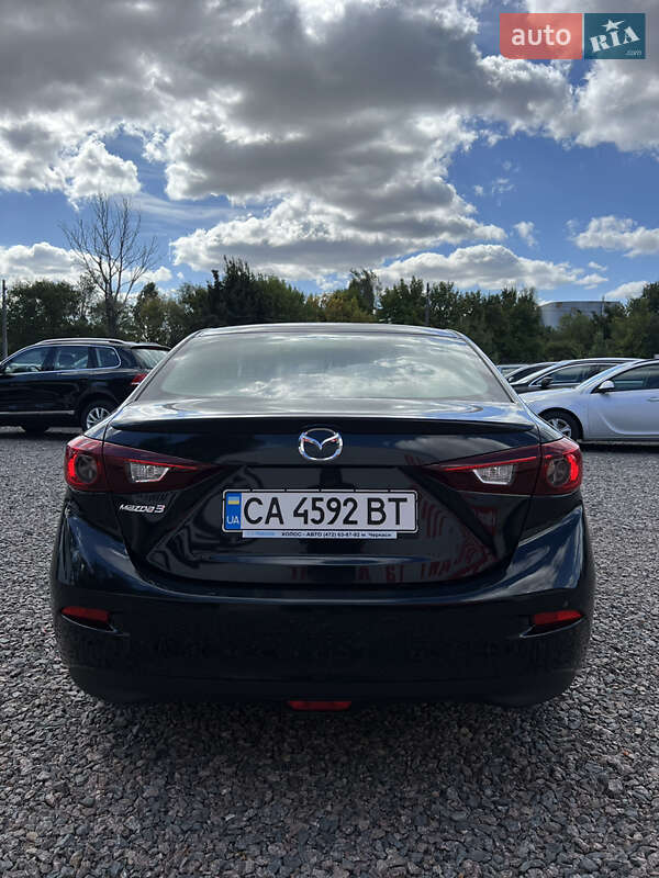 Седан Mazda 3 2016 в Черкассах