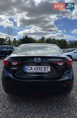 Седан Mazda 3 2016 в 