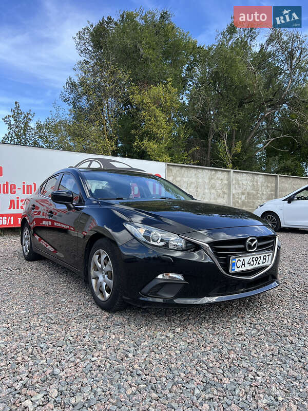 Седан Mazda 3 2016 в Черкассах