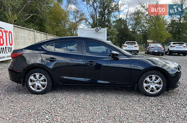 Седан Mazda 3 2016 в 