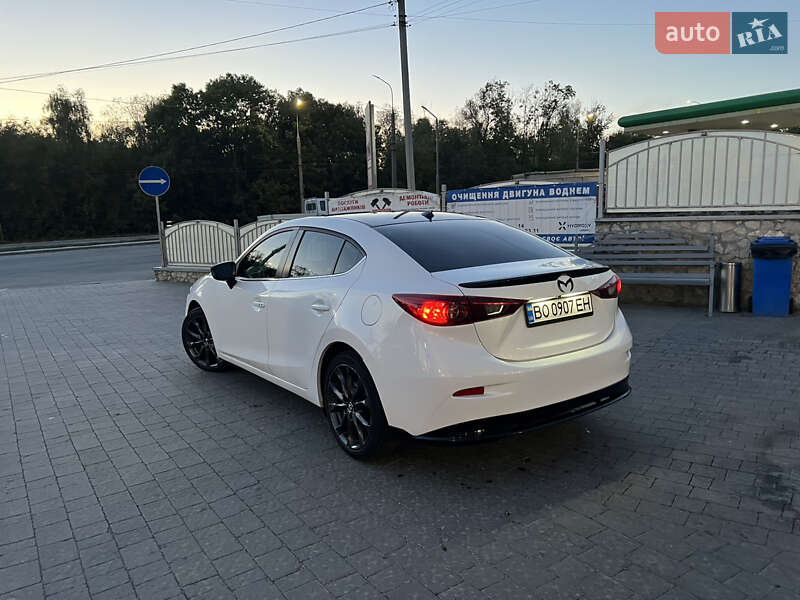 Седан Mazda 3 2014 в Тернополе