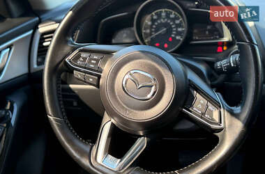 Седан Mazda 3 2016 в 