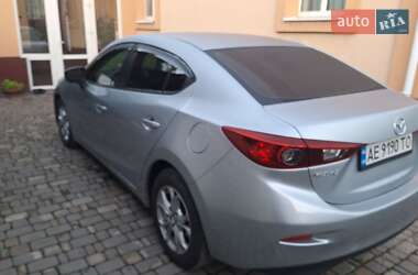 Седан Mazda 3 2016 в 