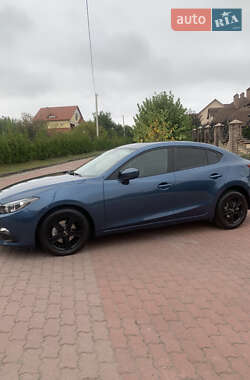 Седан Mazda 3 2017 в 