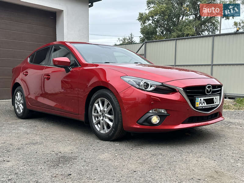 Седан Mazda 3 2014 в Киеве