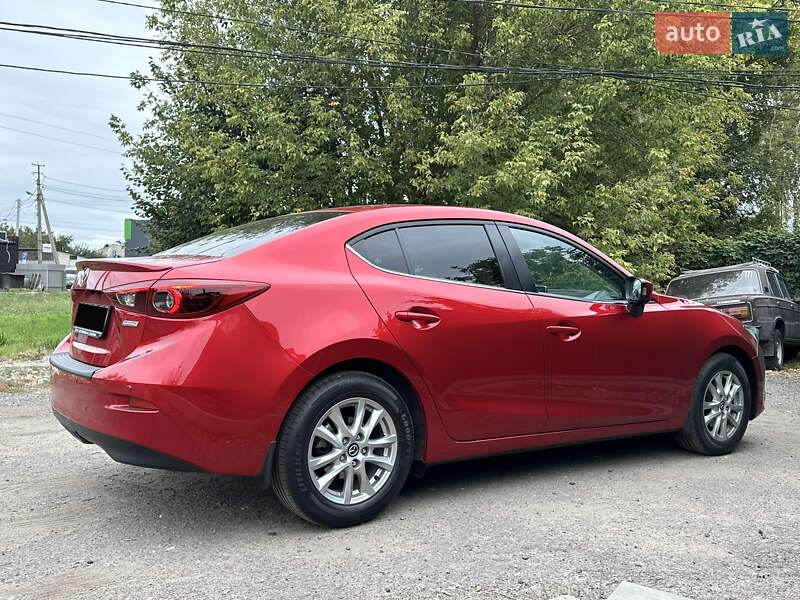 Седан Mazda 3 2014 в Киеве