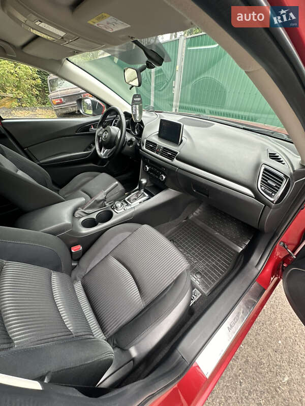 Седан Mazda 3 2014 в Киеве