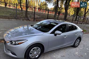 Седан Mazda 3 2016 в 