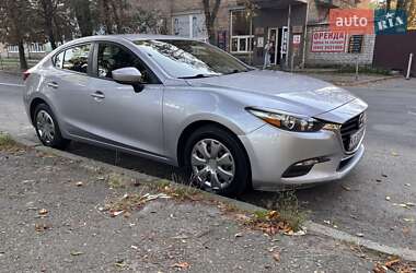 Седан Mazda 3 2016 в Киеве